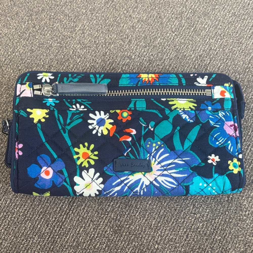 NWT Vera Bradley Wristlet Wallet
